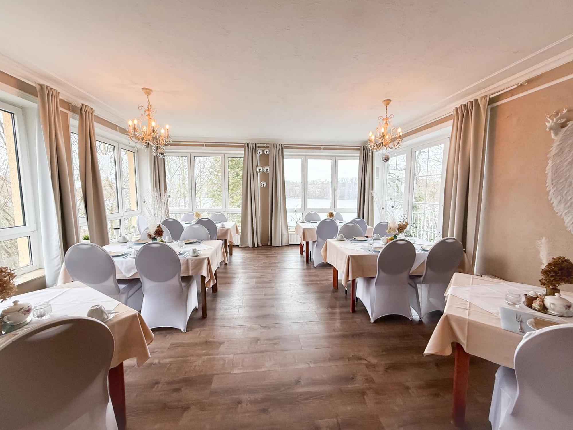 Strandhotel Vier Jahreszeiten Buckow Exterior photo